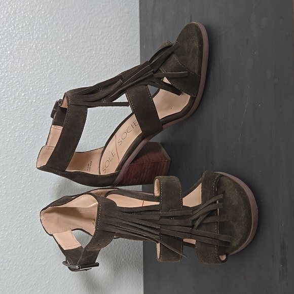 Sole Society Green Suede Fringe Sandals  Size 7 - Picture 1 of 9